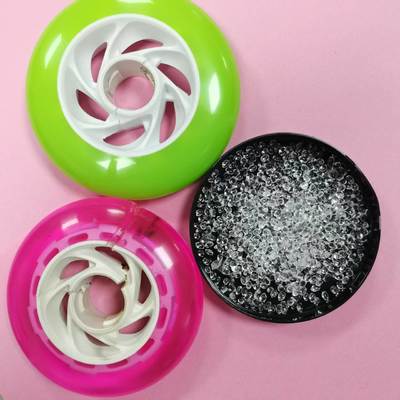 TPU Grondstof voor Zwenkwielen Goede Hardheid: Shore 74-85D naar keuze Slijtvastheid, Corrosiebestendigheid. Lange levensduur, Lage/Hoge temperatuurbestendigheid, Goede keuze voor schaatsen