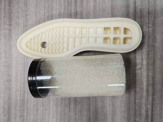 Gemodificeerde UV-bestendige en vergelingsbestendige TPU-korrels zijn direct uit de fabriek te koop