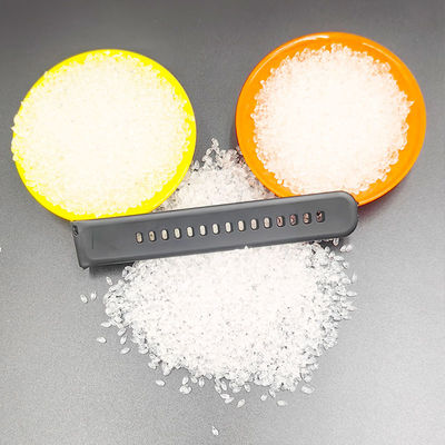 Hoge transparantie, snelle vormgeving, goede weerbaarheid, uitstekende taaiheid, milieuvriendelijke TPU-injectievorming of extrusie van kunststofdeeltjes, geschikt voor speelgoed voor huisdieren, overspringen van touwen, draden