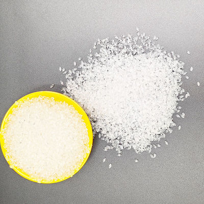 Hoge transparantie, snelle vormgeving, goede weerbaarheid, uitstekende taaiheid, milieuvriendelijke TPU-injectievorming of extrusie van kunststofdeeltjes, geschikt voor speelgoed voor huisdieren, overspringen van touwen, draden