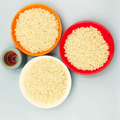 Materiaal voor het injectievormen van plastic pellets TPU