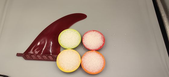 Hoge transparante Tpu hardheid 64D Transparantie van ongeveer 5-6 mm,Goede terugslag, uitstekende taaiheid