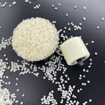 TPU versterkt met vezel- en polymeerkorrelmateriaal voor wielkernen.