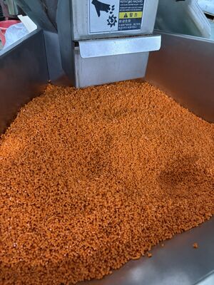 Productieprijs Kleurafstemming TPU Materiaal Met Hoge Scheursterkte En Versterkte Taaiheid Geschikt Voor Spuitgiettoepassingen